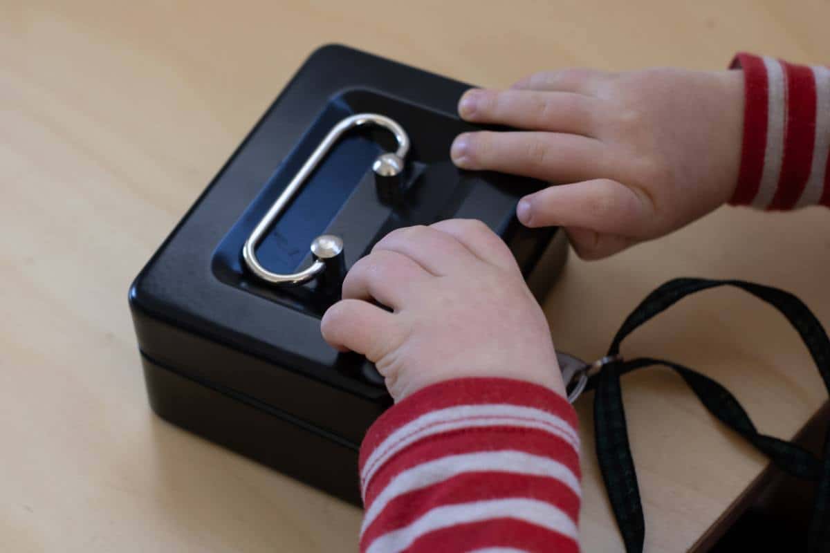 The 7 Best Practical Montessori Activities for 2-Year-Olds - The